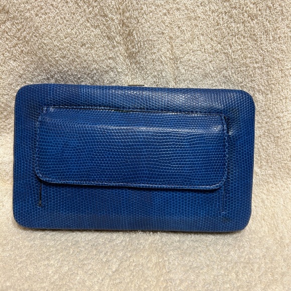 GaBaangs Clutch Navy - Picture 1 of 4